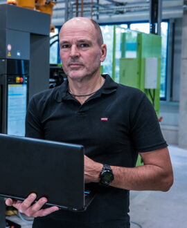Ralf Cezanne, Ingenieur für Kunststofftechnik
